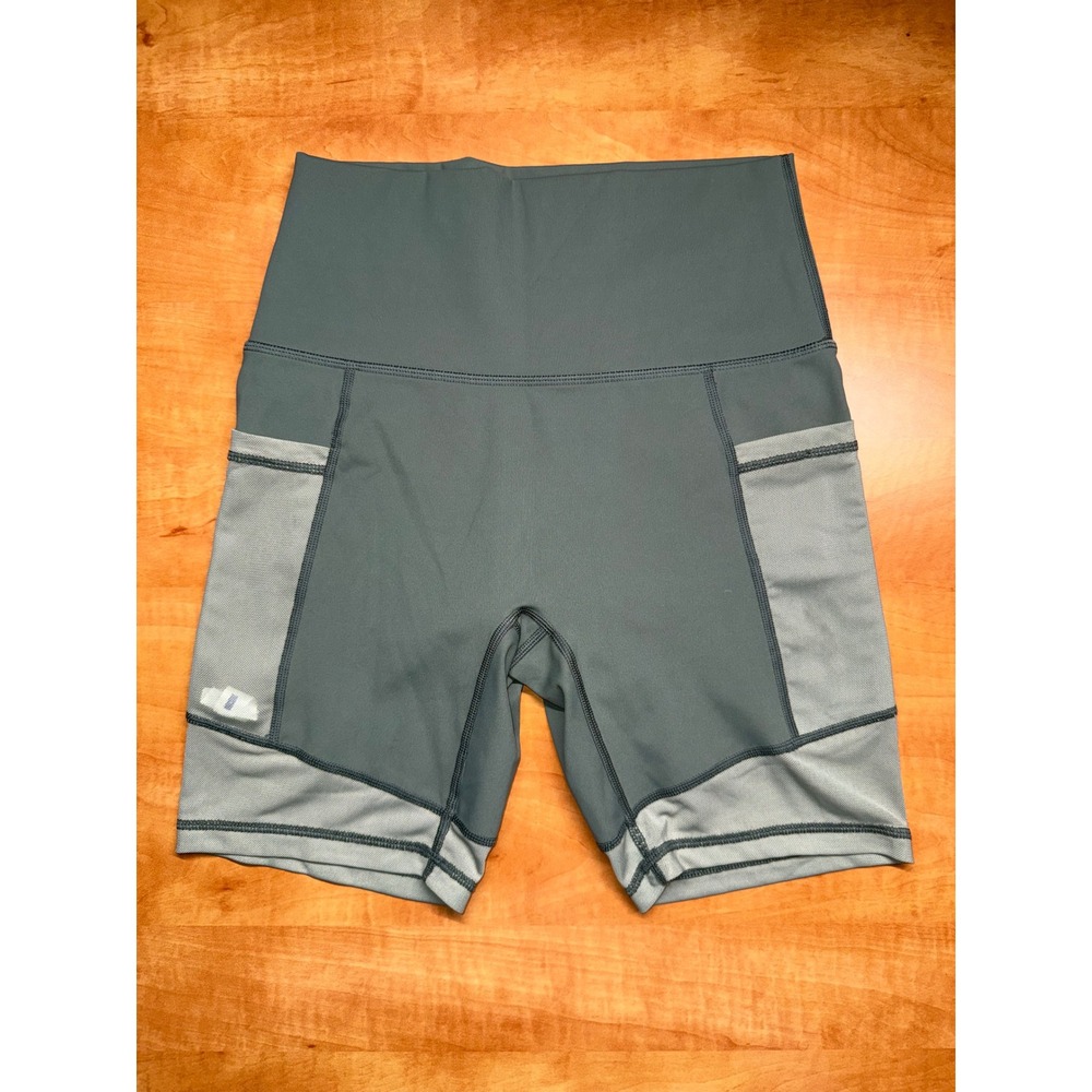 Aerie Chill Play Move High Waisted Biker Shorts Green Mesh Pockets Medium